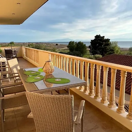 Heraklia Sea View Pool & Jacuzzi * 네아 이라클리아