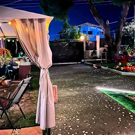 Willa Heraklia Sea View Pool & Jacuzzi Nea Iraklia