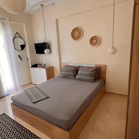 Heraklia Sea View Pool & Jacuzzi Willa