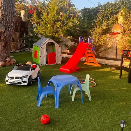 Heraklia Sea View Pool & Jacuzzi Βίλα