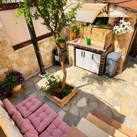 Heraklia Sea View Pool & Jacuzzi *