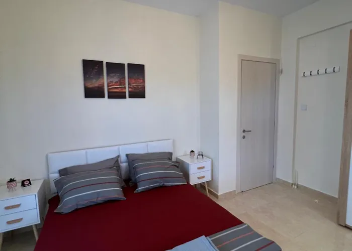 Heraklia Sea View Pool & Jacuzzi Villa