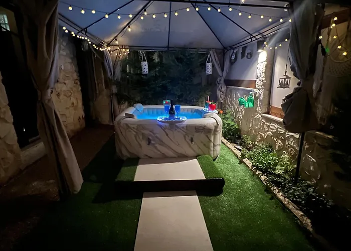 Villa Heraklia Sea View Pool & Jacuzzi