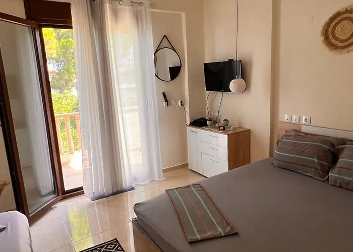 Heraklia Sea View Pool & Jacuzzi