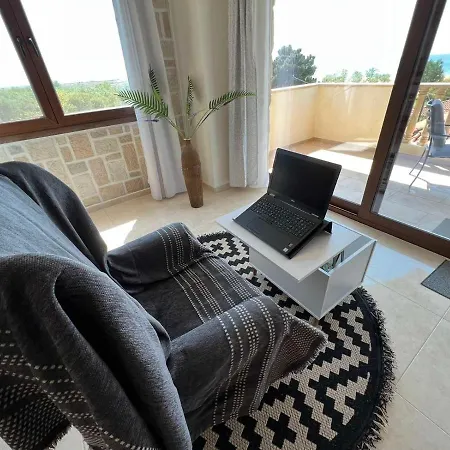 Villa Heraklia Sea View Pool&jacuzzi *