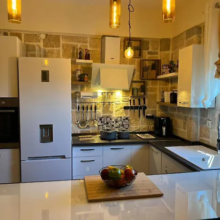 فيلة Heraklia Sea View Pool & Jacuzzi