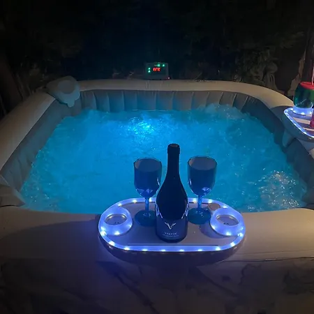 Heraklia Sea View Pool & Jacuzzi