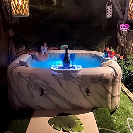 Heraklia Sea View Pool & Jacuzzi فيلة *