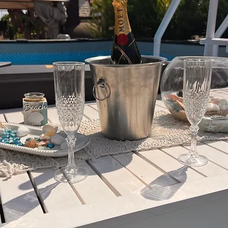 Heraklia Sea View Pool & Jacuzzi نيا إيراكليا