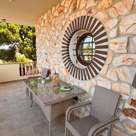 فيلة Heraklia Sea View Pool & Jacuzzi