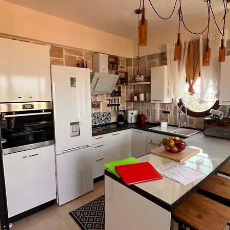 Villa Heraklia Sea View Pool&jacuzzi Nea Iraklia