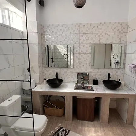 فيلة Heraklia Sea View Pool & Jacuzzi